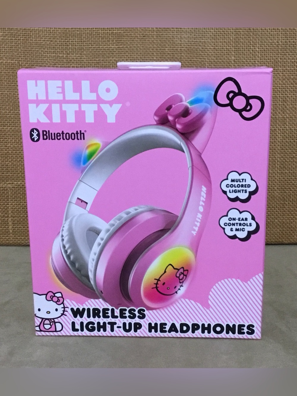 Hello Kitty Pink Wireless Light-Up Bluetooth Headphones - B429